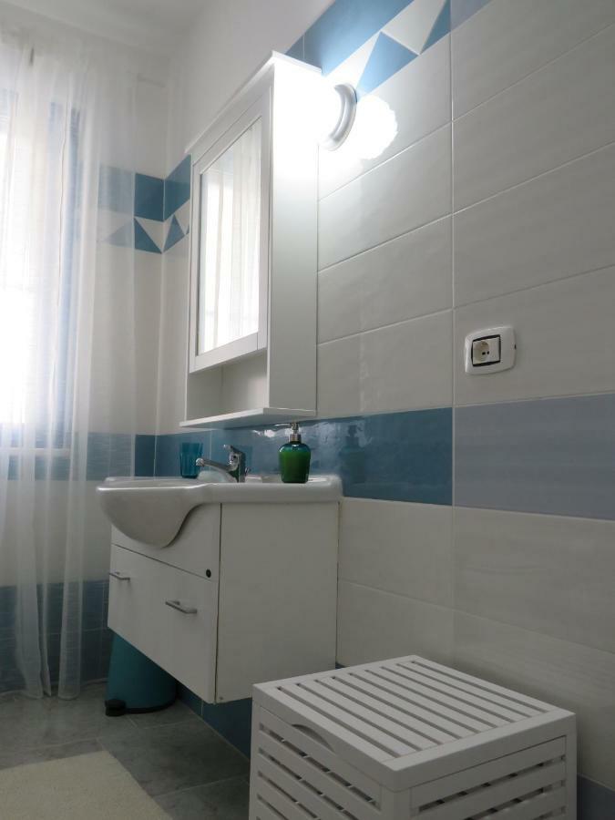 Casa Vacanza Afe A Pochi Passi Dal Mare Mattinata Bagian luar foto