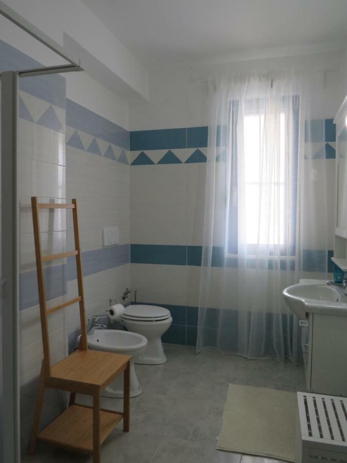 Casa Vacanza Afe A Pochi Passi Dal Mare Mattinata Bagian luar foto
